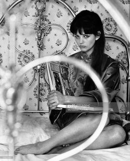 Claudia Cardinale feet photo thumbnail