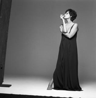 Claudia Cardinale feet photo thumbnail
