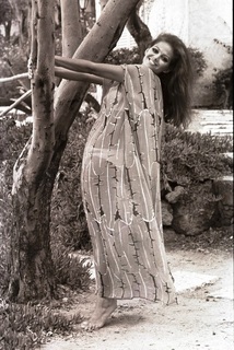 Claudia Cardinale feet photo thumbnail