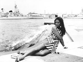 Claudia Cardinale feet photo thumbnail