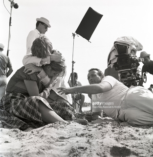 Claudia Cardinale feet photo thumbnail
