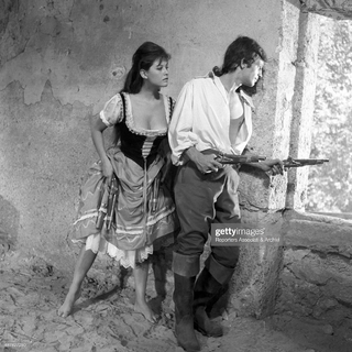 Claudia Cardinale feet photo thumbnail