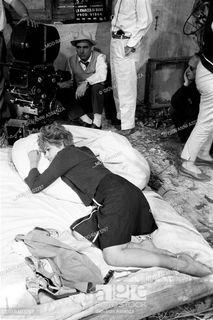 Claudia Cardinale feet photo thumbnail