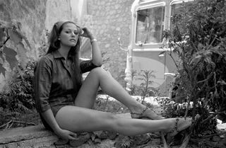 Claudia Cardinale feet photo thumbnail