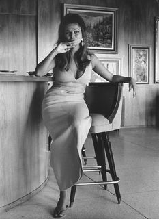 Claudia Cardinale feet photo thumbnail