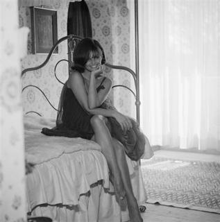Claudia Cardinale feet photo thumbnail