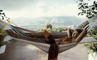 Claudia Cardinale feet photo thumbnail