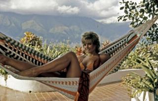 Claudia Cardinale feet photo thumbnail