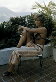 Claudia Cardinale feet photo thumbnail