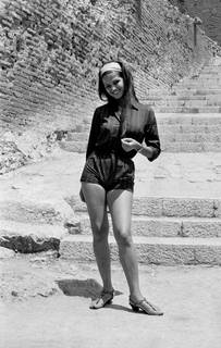 Claudia Cardinale feet photo thumbnail