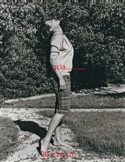 Claudia Cardinale feet photo thumbnail