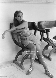Claudia Cardinale feet photo thumbnail