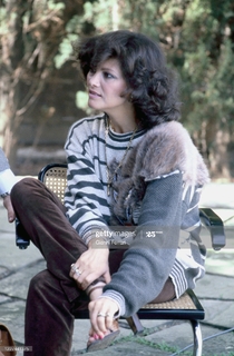 Claudia Cardinale feet photo thumbnail