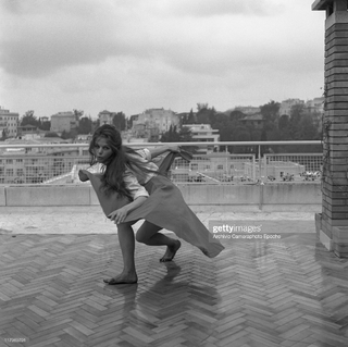 Claudia Cardinale feet photo thumbnail