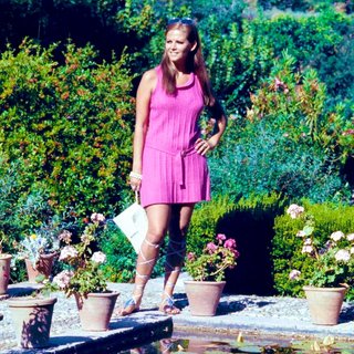 Claudia Cardinale feet photo thumbnail