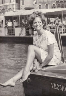 Claudia Cardinale feet photo thumbnail