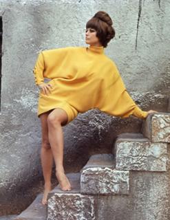 Claudia Cardinale feet photo thumbnail