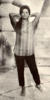 Claudia Cardinale feet photo thumbnail