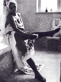Claudia Cardinale feet photo thumbnail