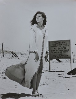 Claudia Cardinale feet photo thumbnail