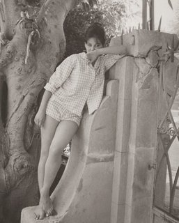Claudia Cardinale feet photo thumbnail