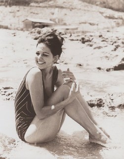Claudia Cardinale feet photo thumbnail