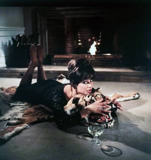 Claudia Cardinale feet photo thumbnail