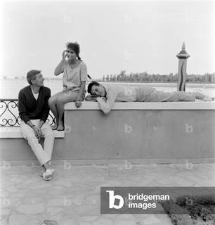 Claudia Cardinale feet photo thumbnail