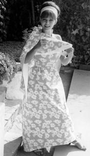 Claudia Cardinale feet photo thumbnail
