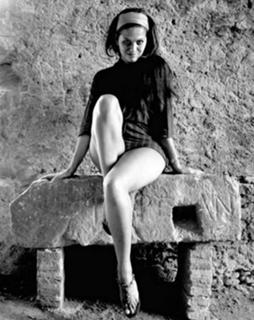 Claudia Cardinale feet photo thumbnail