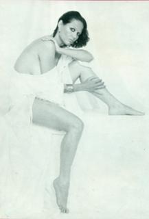 Claudia Cardinale feet photo thumbnail