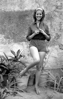 Claudia Cardinale feet photo thumbnail