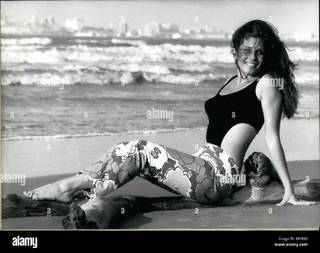 Claudia Cardinale feet photo thumbnail