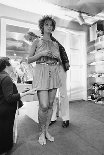 Claudia Cardinale feet photo thumbnail