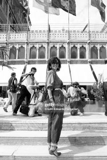 Claudia Cardinale feet photo thumbnail