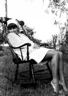 Claudia Cardinale feet photo thumbnail