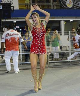 Claudia Colucci feet photo 14