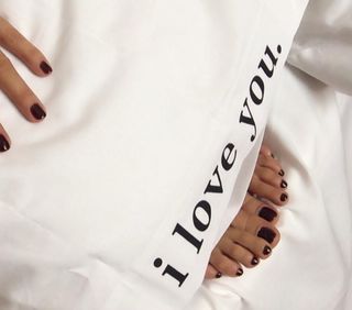 Claudia Fernandez feet photo 12