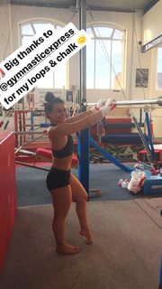 Claudia Fragapane feet photo 9