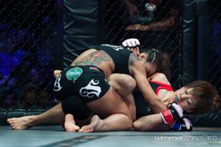 Claudia Gadelha feet photo thumbnail