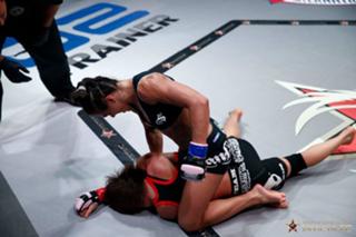 Claudia Gadelha feet photo thumbnail