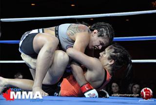 Claudia Gadelha feet photo thumbnail