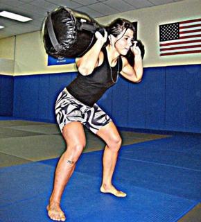 Claudia Gadelha feet photo thumbnail
