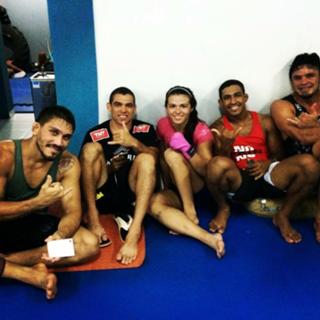 Claudia Gadelha feet photo thumbnail