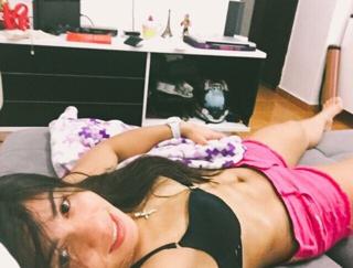 Claudia Gadelha feet photo thumbnail