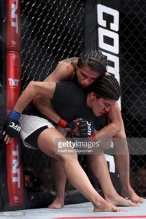 Claudia Gadelha feet photo thumbnail