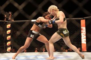 Claudia Gadelha feet photo thumbnail