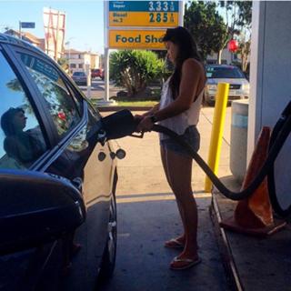 Claudia Gadelha feet photo thumbnail