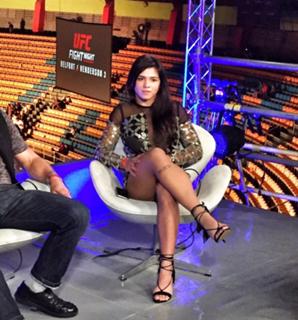 Claudia Gadelha feet photo thumbnail