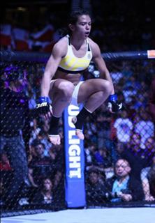 Claudia Gadelha feet photo thumbnail